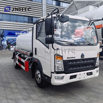 Легкий Sinotruk HOWO 4X2 5 куб. м. Автоцистерна для перевозки воды