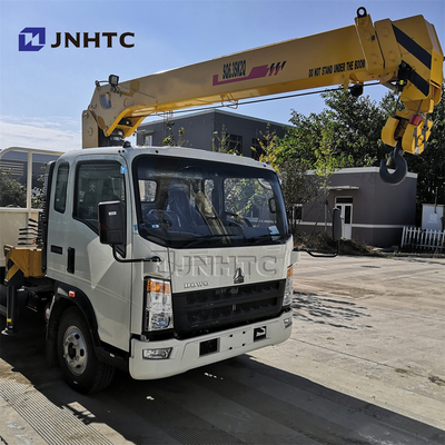 Тележки обязанности света SINOTRUK HOWO 4X2 коммерчески с КРАНОМ RHD тележка 10 тонн