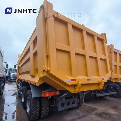 Sinotruck Mining Dump Truck Tipper 10 колес 50 тонн угля в ДР Конго