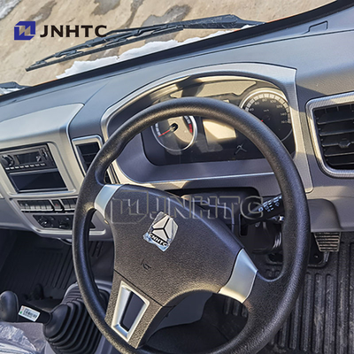 Горячая продажа HOWO грузовые грузовики 4X2 6 колес 8-10Тн свет правого привода с кондиционером