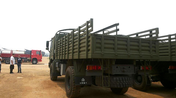 Тяжелые тележки груза 4×4/военная тележка груза вся модель ЗЗ2167М5227 привода колеса