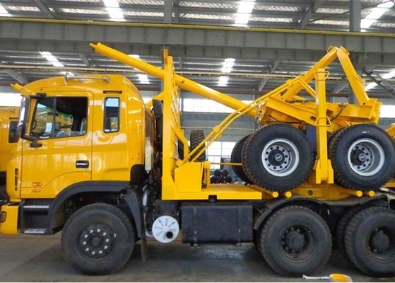 Правый управляя бренд Sinotruk Howo тележки несущей журнала 6*6 400l с любым цветом