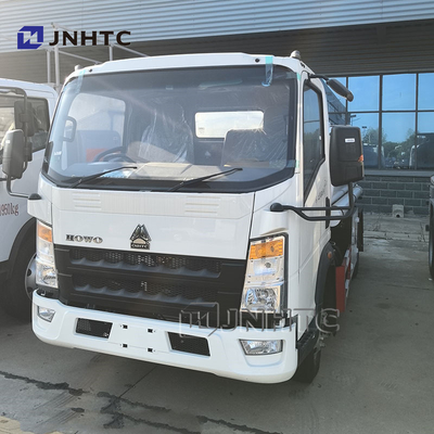 Sinotruk Howo Мини легкий нефтяной бак 4x2 3000L топливный танкер