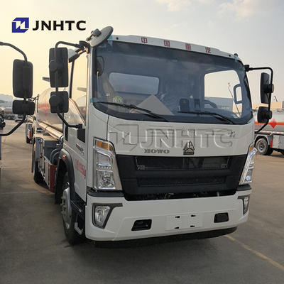 HOWO Двигатель с топливом 4X2 8cbm Легкий грузовик с топливом