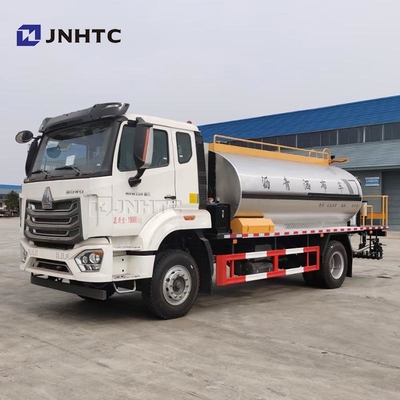 HOWO NX Асфальтораспыляющее оборудование грузовики 4X2 2206HP для продажи