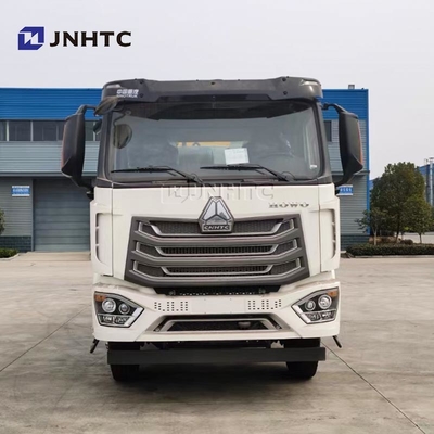 HOWO NX Асфальтораспыляющее оборудование грузовики 4X2 2206HP для продажи