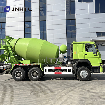 SINOTRUK HOWO 6X4 8CBM Счетчики Дизельный двигатель Гидравлические бетономешалки