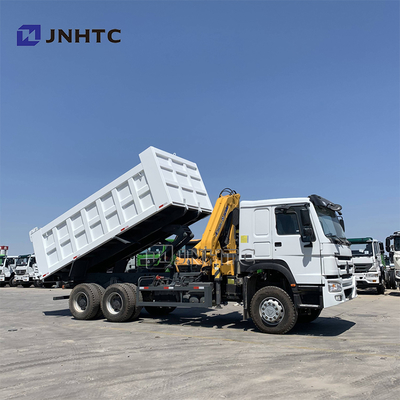 Самосвалы Sinotruk Howo 6x4 371 л.с. с краном 10 тонн, Сингапур, кран-манипулятор с телескопической стрелой