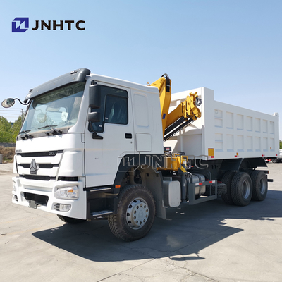 Самосвалы Sinotruk Howo 6x4 371 л.с. с краном 10 тонн, Сингапур, кран-манипулятор с телескопической стрелой