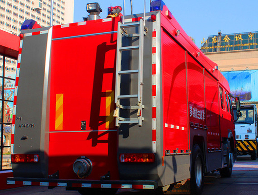 Пожарная машина 4x2 251hp спасения - цистерна с водой тележки 6m3 пожарного 350hp SINOTRUK HOWO