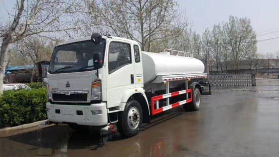 Излучение евро 3 тележки цистерны с водой 4x2 модели 8000L света Sinotruk