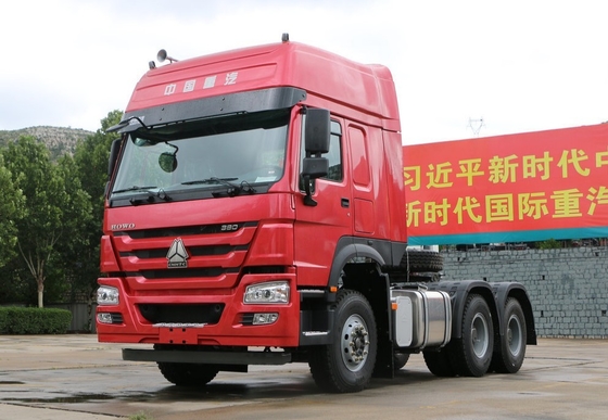 Красное Sinotruk Howo 6x4 Semi основное - тележка трактора Уилера тележки 10 двигателя