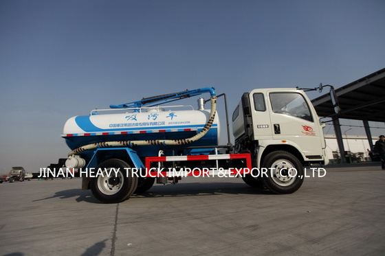 Тележка обязанности света 4cbm HOWO 4X2 1000 нечистот галлонов чистки всасывания