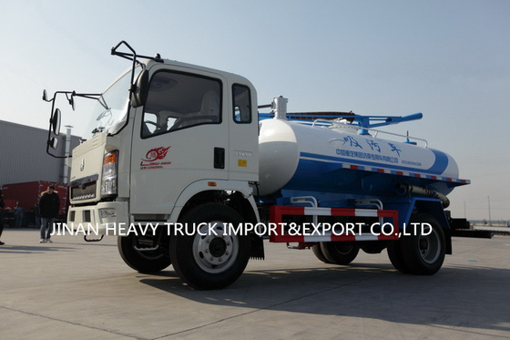 Тележка обязанности света 4cbm HOWO 4X2 1000 нечистот галлонов чистки всасывания