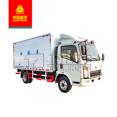 Покрышки Sinotruk HOWO 6 охлаждают обязанность света свежих продуктов Van Транспортировать Тележки Цепи Refrigerated