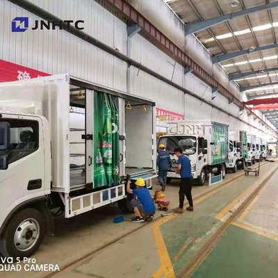 Тележка замораживателя холодильника Sinotruk HOWO 4x2 выпивает Refrigerated напитком тележку коробки