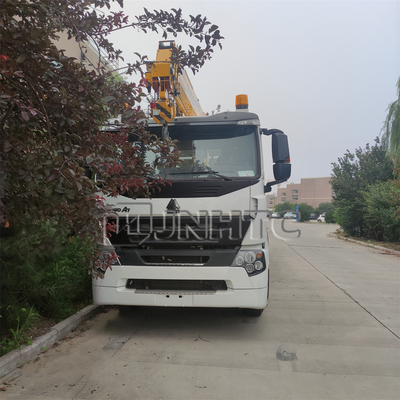 Установленная тележкой тележка Sinotruk A7 сверхмощная HOWO 6x4 крана установила кран