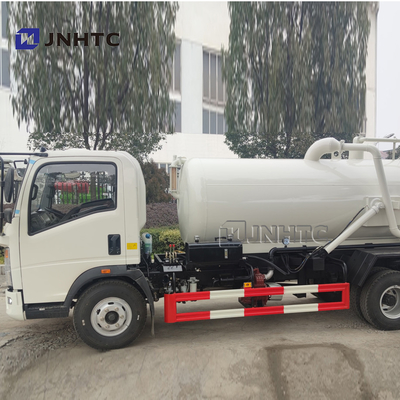 Евро 3 Rhd LHD тележки всасывания нечистот Sinotruk HOWO 4X2 5000 литров