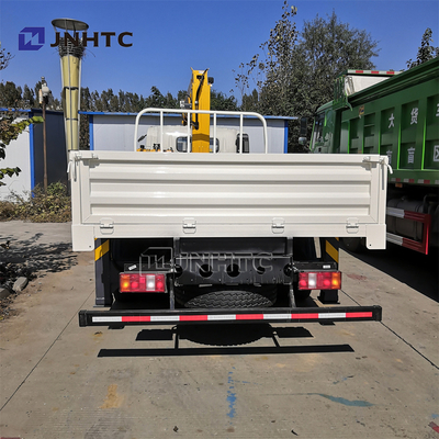 Тележки обязанности света SINOTRUK HOWO 4X2 коммерчески с КРАНОМ RHD тележка 10 тонн