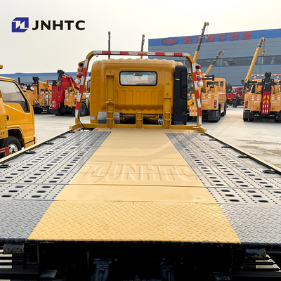 Реклама обязанности света Sinotruk HOWO 4x2 5TON перевозит планшетный эвакуатор на грузовиках вредителя