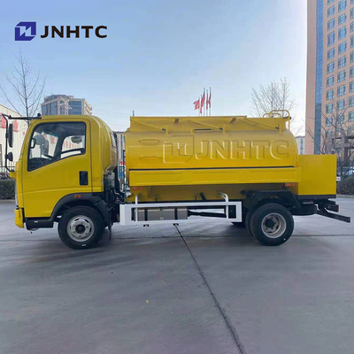 Обязанность света автоцистерны 4x2 топлива Sinotruk Howo 3000L 5000L дозаправляя